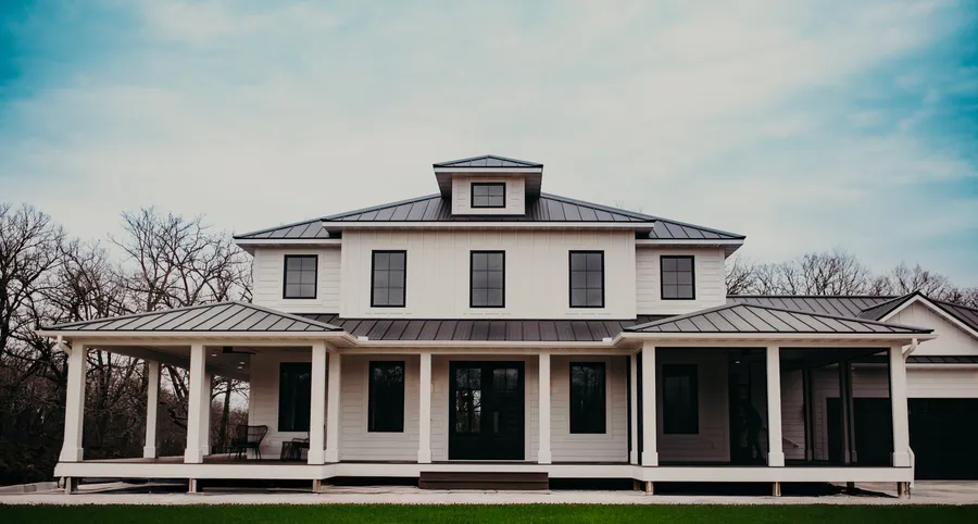 NE Rochester Farmhouse — Traditional Farmhouse